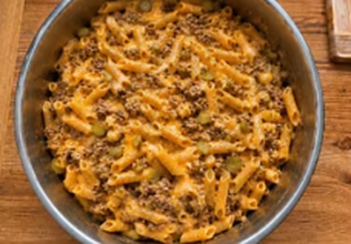 Calvins Cheeseburger Pasta in der Pfanne
